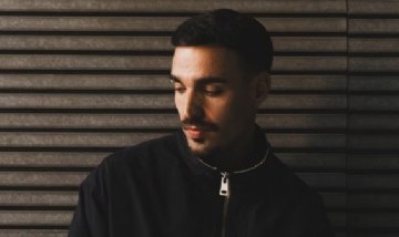 Rels B lanzó "love love FLAKK", un álbum atravesado por sonidos afro, R&B y una colaboración con Kali Uchis